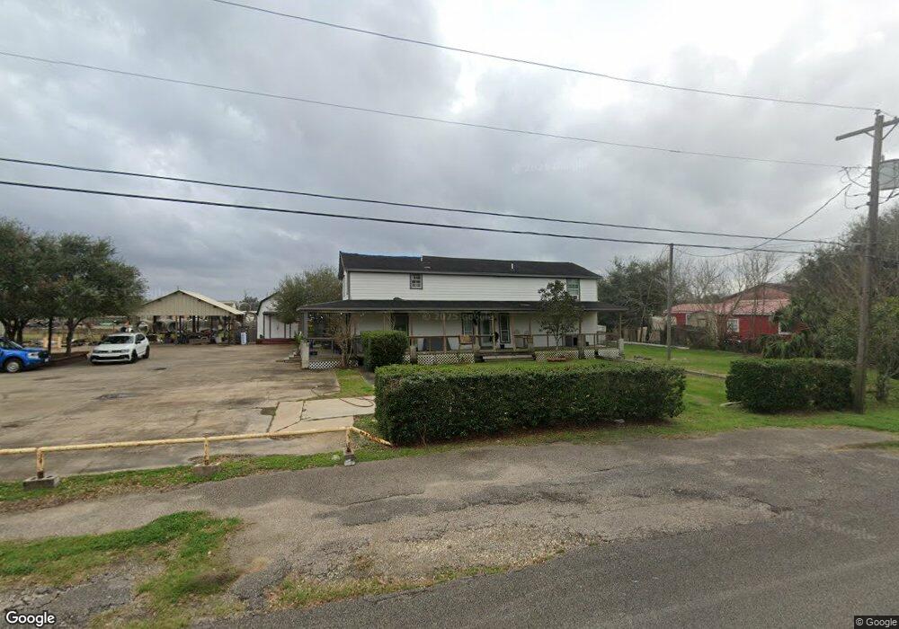 310 Lulac St, Alvin, TX 77511 - photo 1