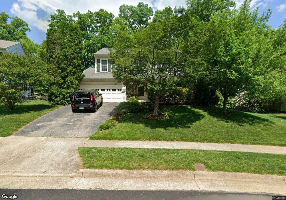 8162 Ships Curve Ln, Springfield, VA 22153 - photo 1