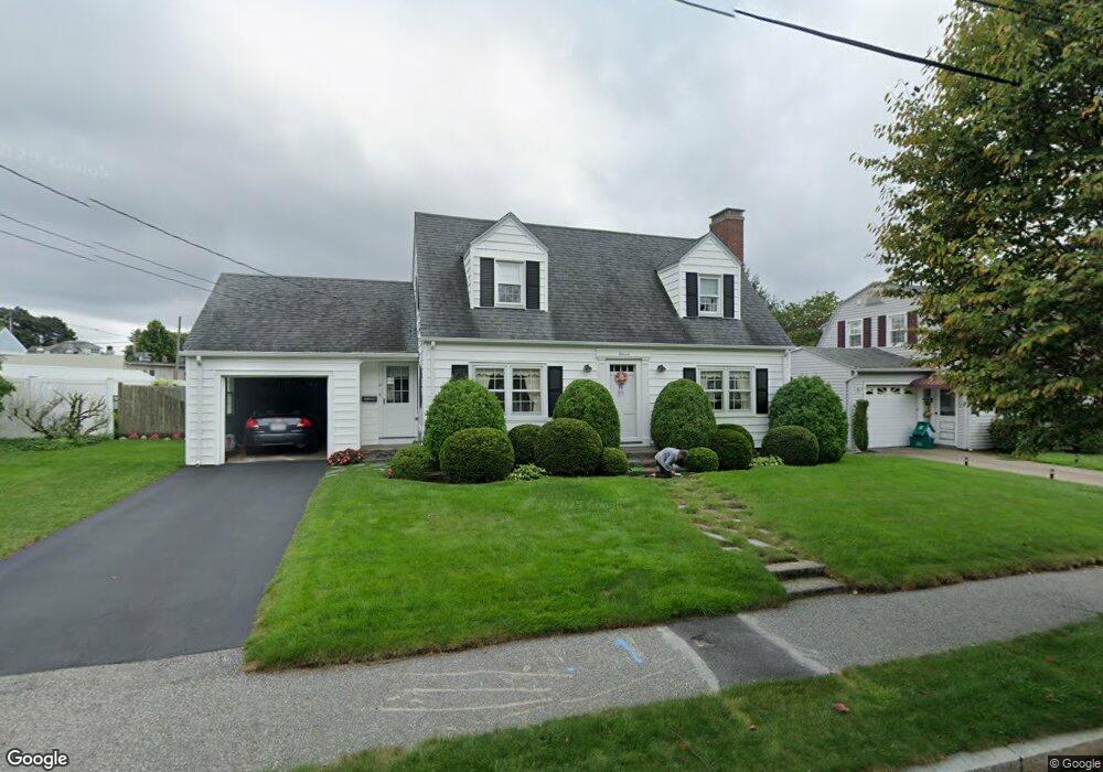 11 Mayflower Cir, Worcester, MA 01606 - photo 1