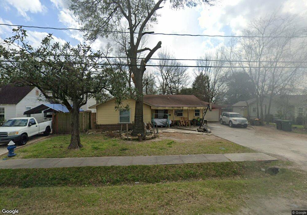 86 De Boll St, Houston, TX 77022 - photo 1