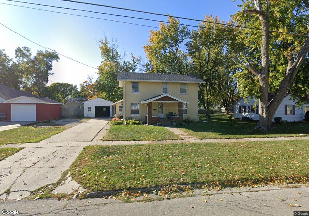 521 S 3rd Ave W, Newton, IA 50208 - photo 1