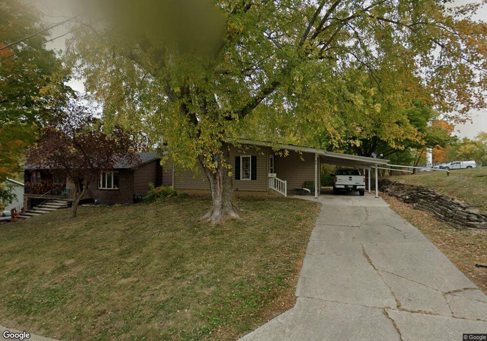 912 W 2nd St S, Newton, IA 50208 - photo 1