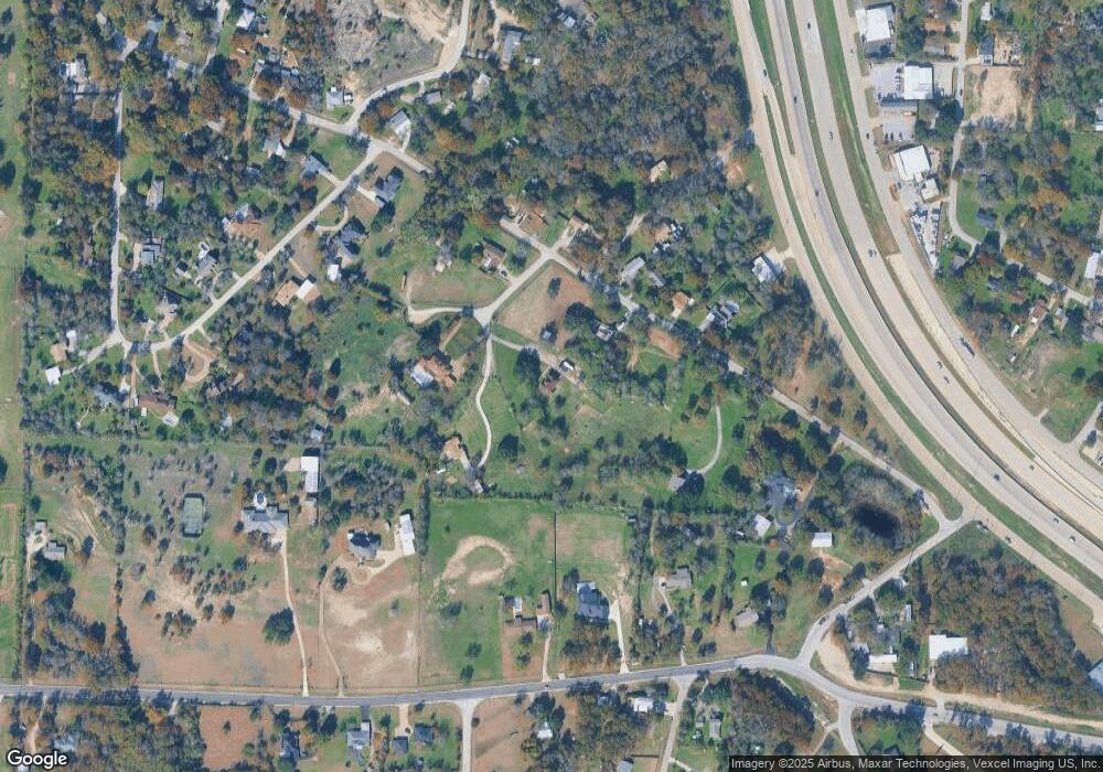 1621 Hillcrest Ct, Azle, TX 76020 - photo 1