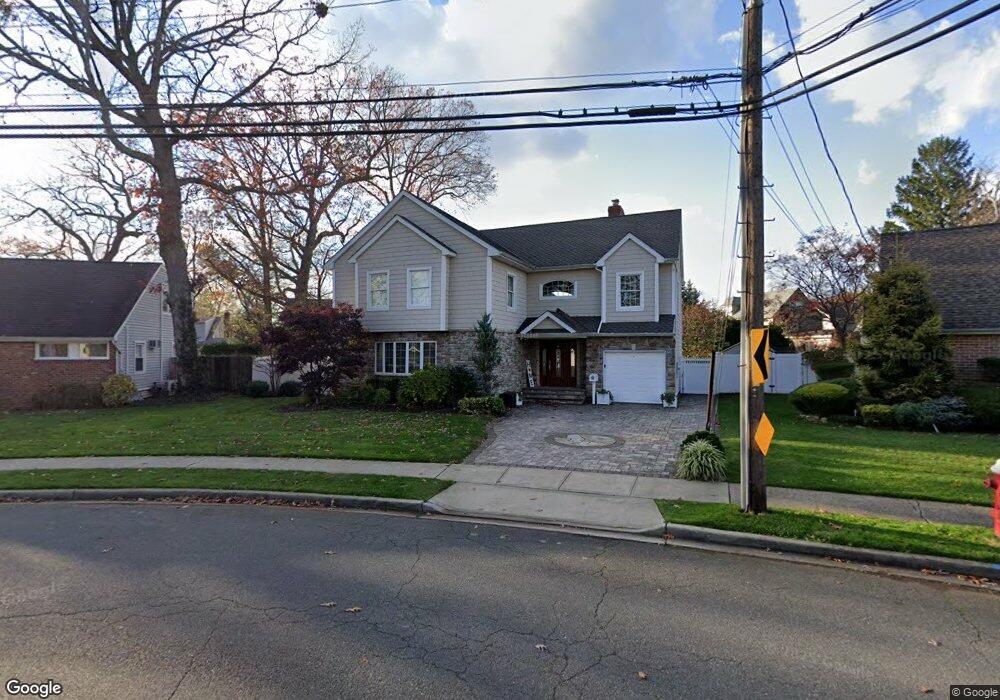 7 Hull St, Oceanside, NY 11572 - photo 1