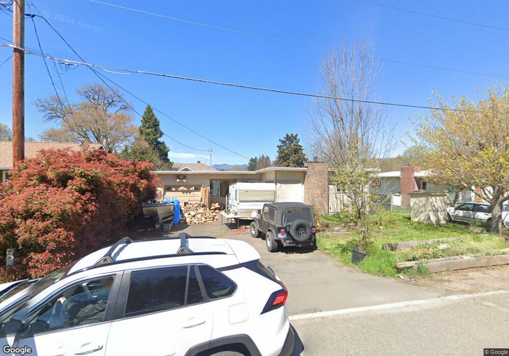 138 Laubach Ln, Grants Pass, OR 97526 - photo 1