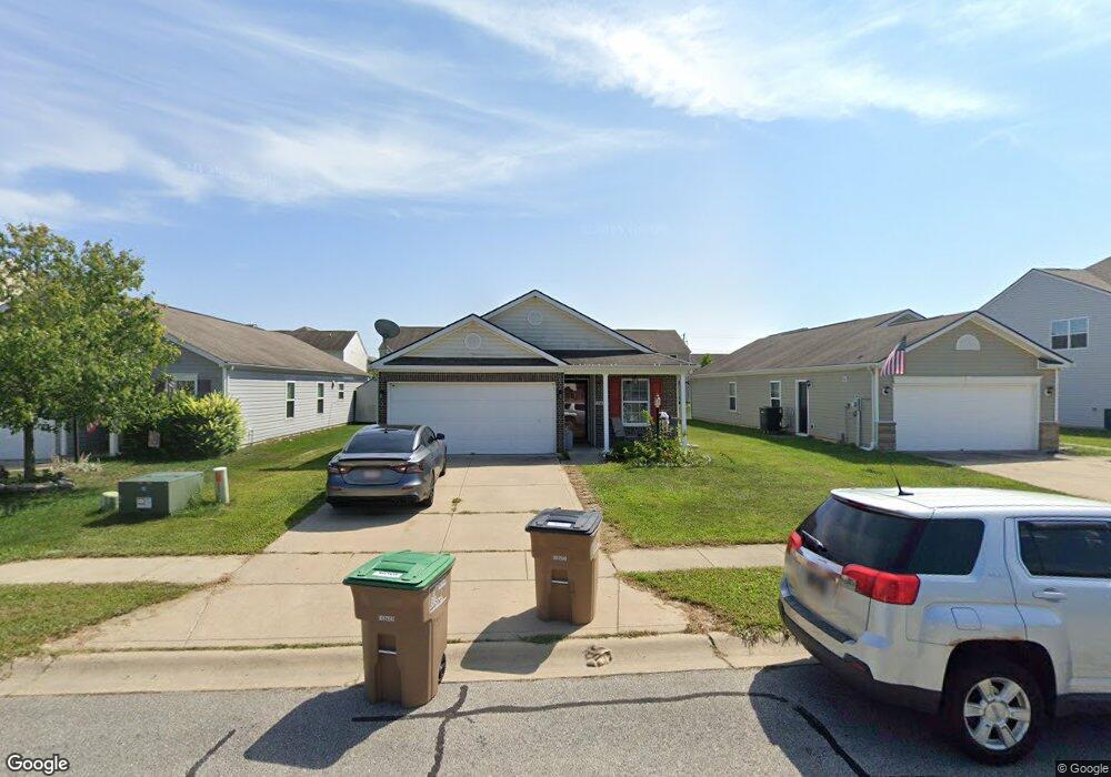 2427 Middle View Dr, Columbus, IN 47201 - photo 1