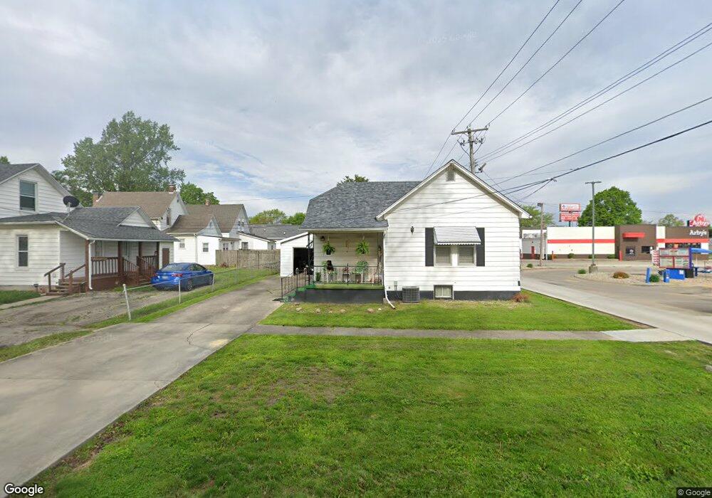213 S 8th St, Mattoon, IL 61938 - photo 1