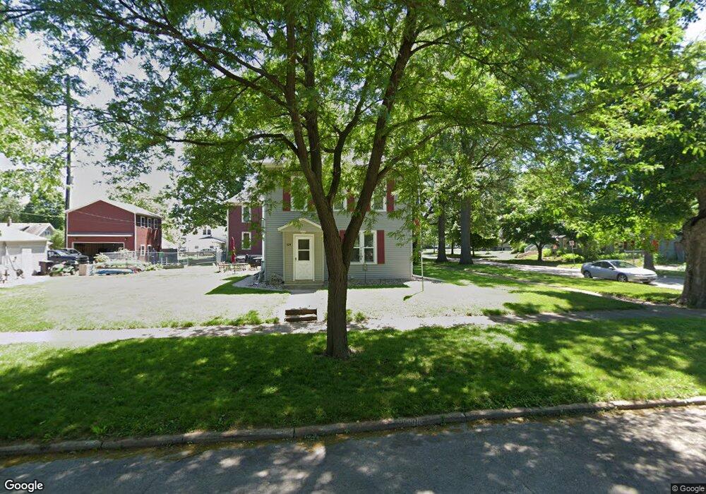 524 W 5th St, Cedar Falls, IA 50613 - photo 1