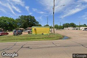 920 W Avenue A, Hooks, TX 75561