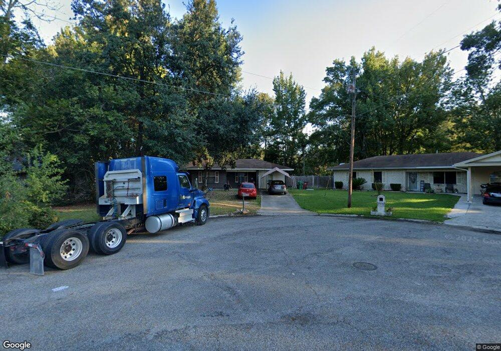 922 Clover Cir, Picayune, MS 39466 - photo 1