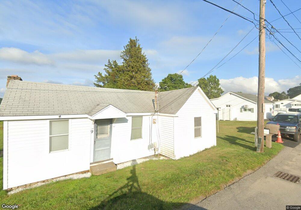 9 Slocum St, Bristol, RI 02809 - photo 1