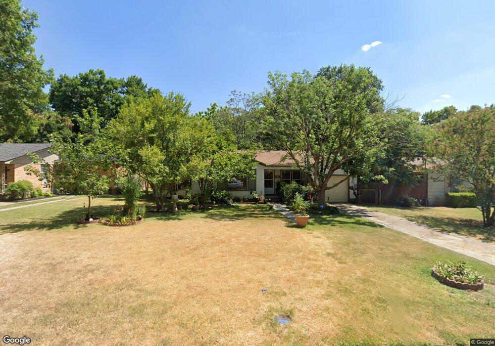 222 E Tennie St, Gainesville, TX 76240 - photo 1