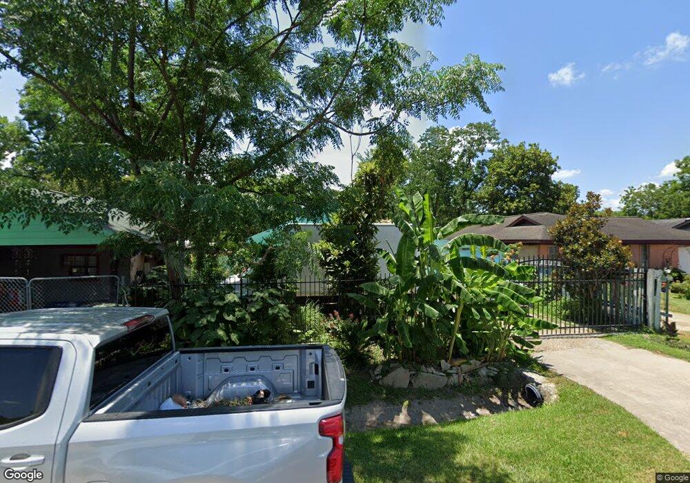 2527 Garwood Dr, Houston, TX 77091 - photo 1