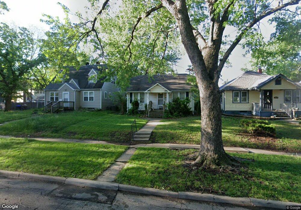 2203 SW Hazelton Ct, Topeka, KS 66606 - photo 1