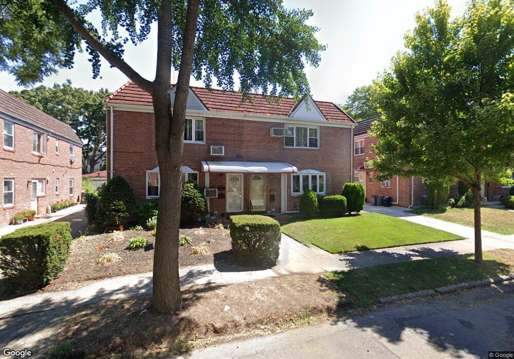 7621 170th St unit 2nd Fl, Fresh Meadows, NY 11366 - photo 1