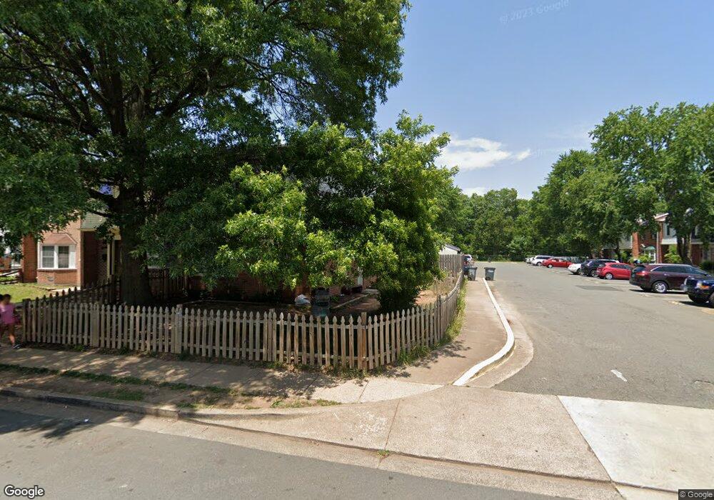 7955 Community Dr, Manassas, VA 20109 - photo 1