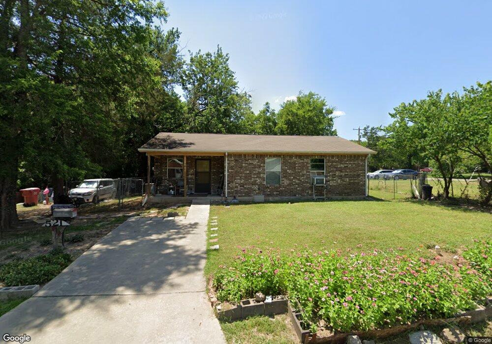521 Pine St, Bonham, TX 75418 - photo 1