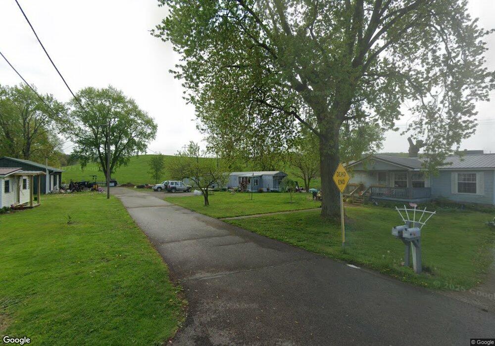 731 Cottonwood St, Coshocton, OH 43812 - photo 1