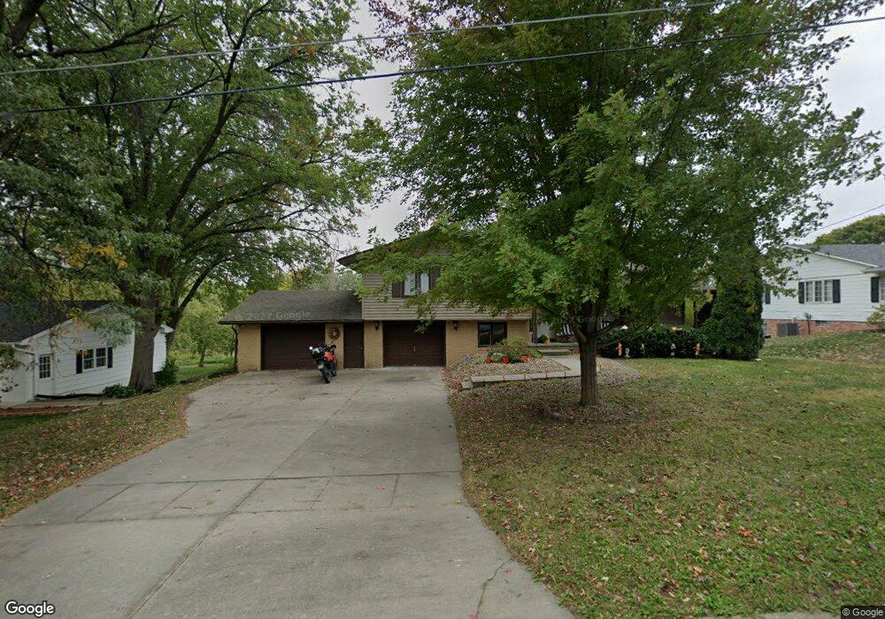 1215 S 16th Ave W, Newton, IA 50208 - photo 1