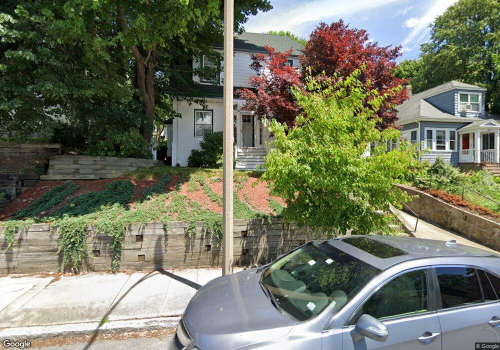 39 Redlands Rd, West Roxbury, MA 02132 - photo 1