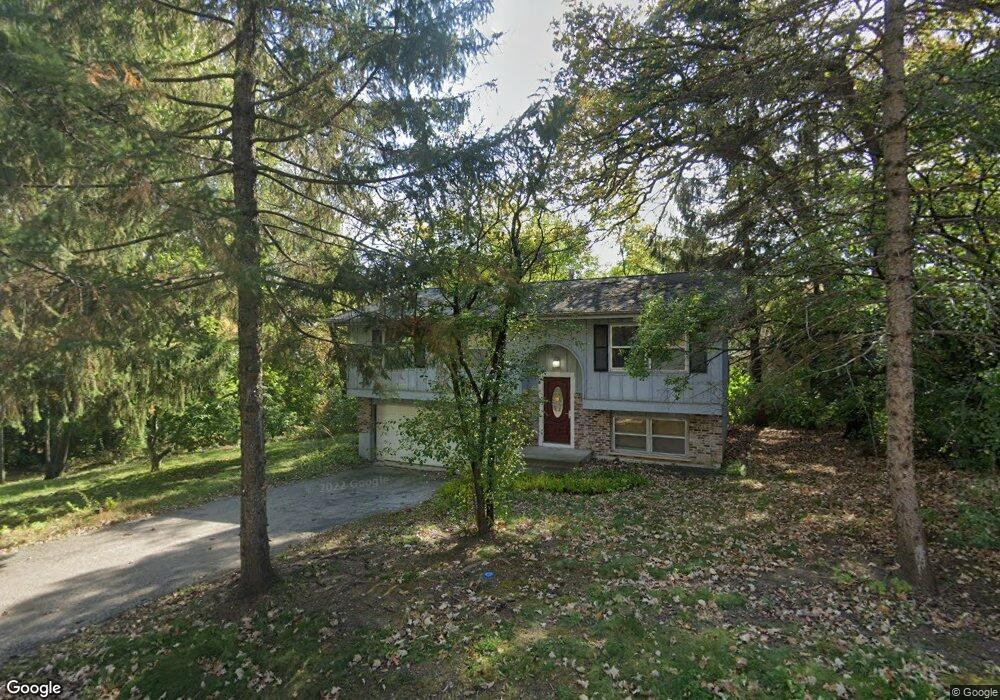 202 Acorn Ln, Lake In the Hills, IL 60156 - photo 1