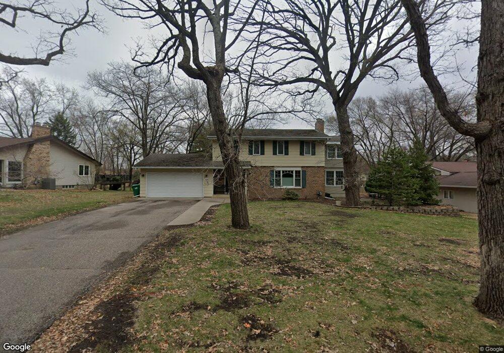 7252 W Timber Ln, Maple Grove, MN 55369 - photo 1