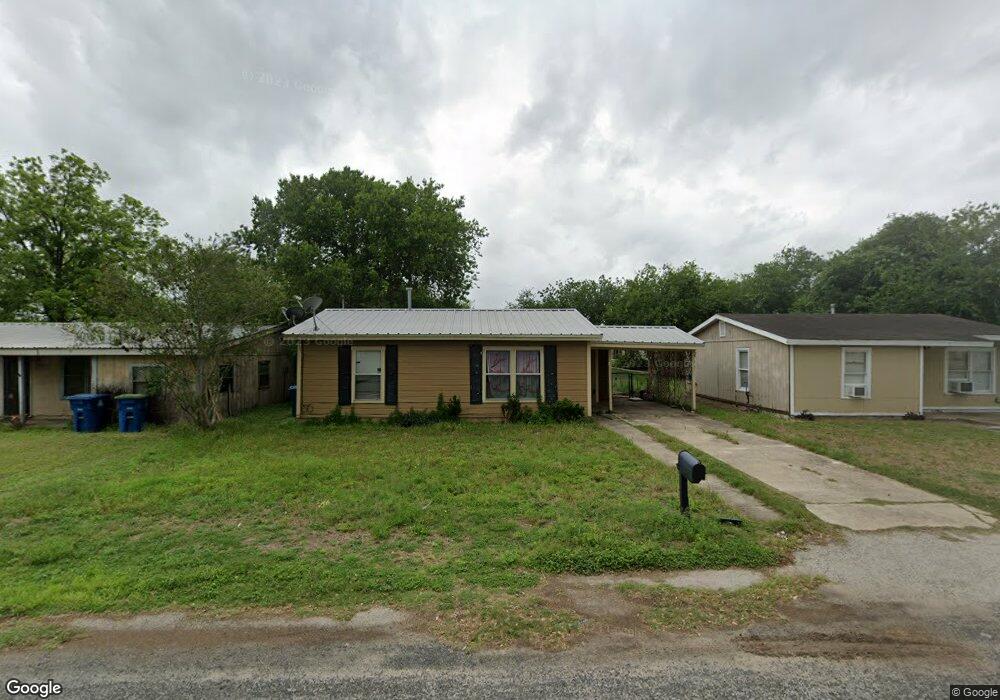 1807 N Washington St, Beeville, TX 78102 - photo 1