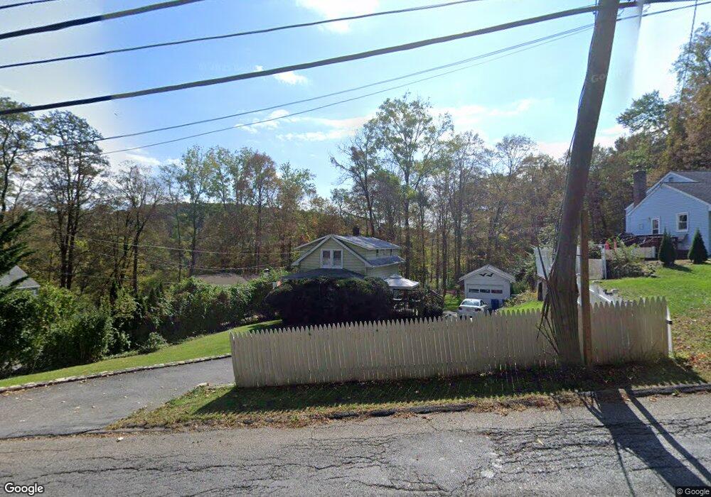 1531 Strawberry Rd, Mohegan Lake, NY 10547 - photo 1