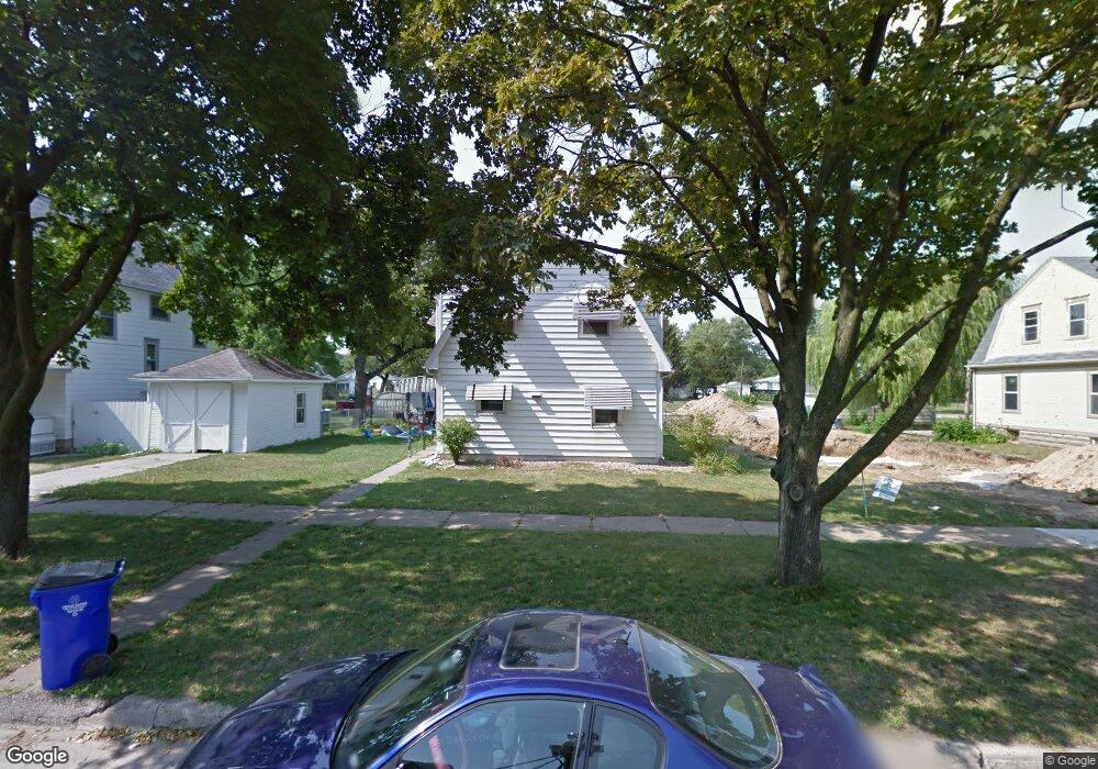 720 H Ave NW, Cedar Rapids, IA 52405 - photo 1