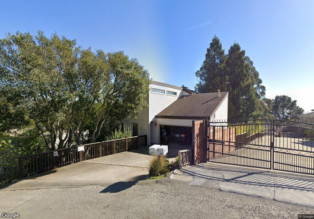 6801 Buckingham Blvd, Berkeley, CA 94705 - photo 1