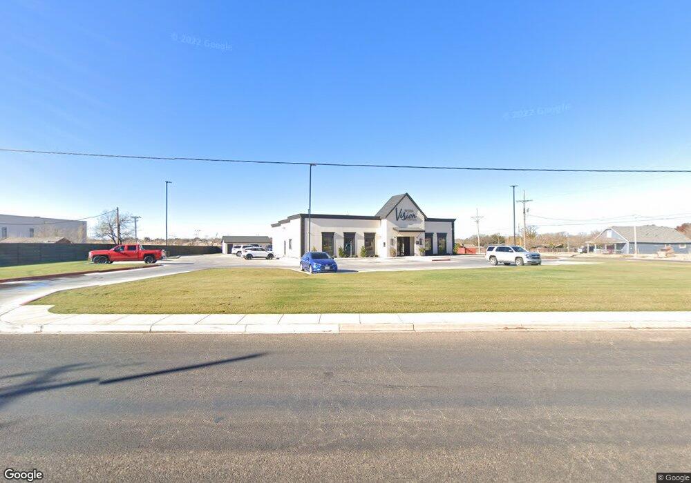 315 Ennis St, Plainview, TX 79072 - photo 1