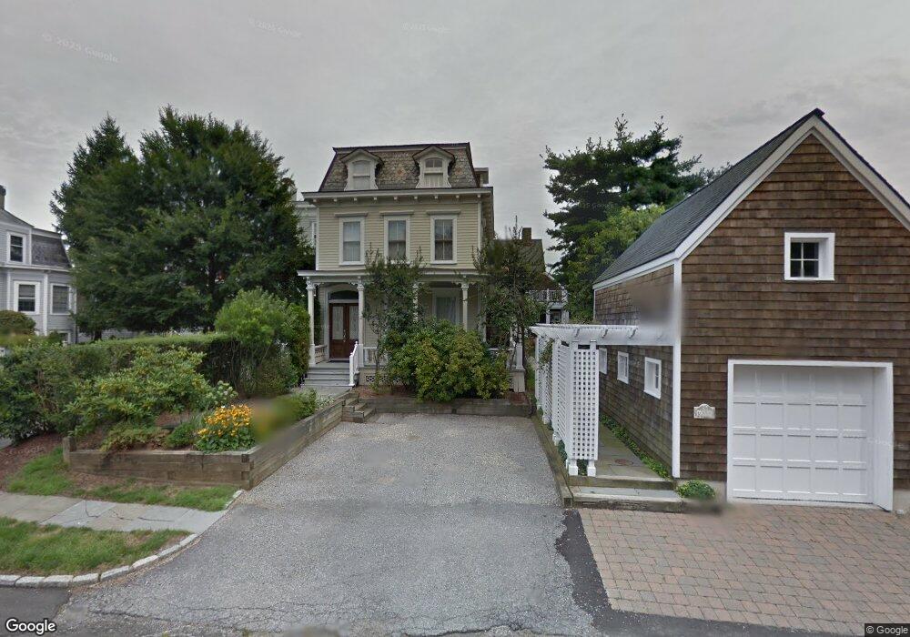 635 Steamboat Rd, Greenwich, CT 06830 - photo 1