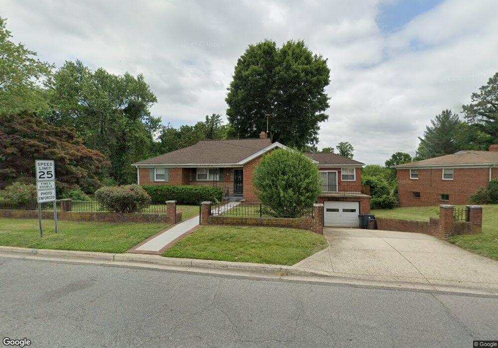 851 Brooke Rd, Capitol Heights, MD 20743 - photo 1
