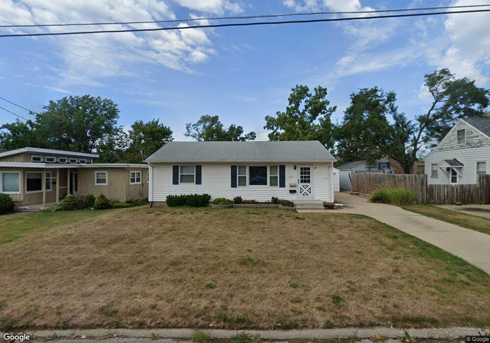 1135 28th St SE, Cedar Rapids, IA 52403 - photo 1