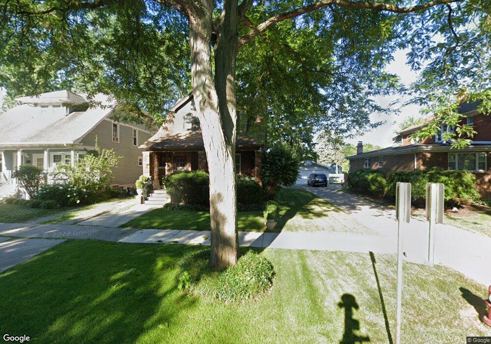 583 Saint Clair St, Grosse Pointe, MI 48230 - photo 1