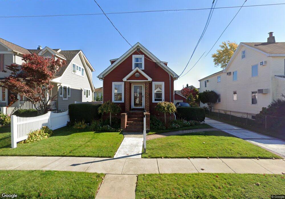 28 1st Ave, East Rockaway, NY 11518 - photo 1
