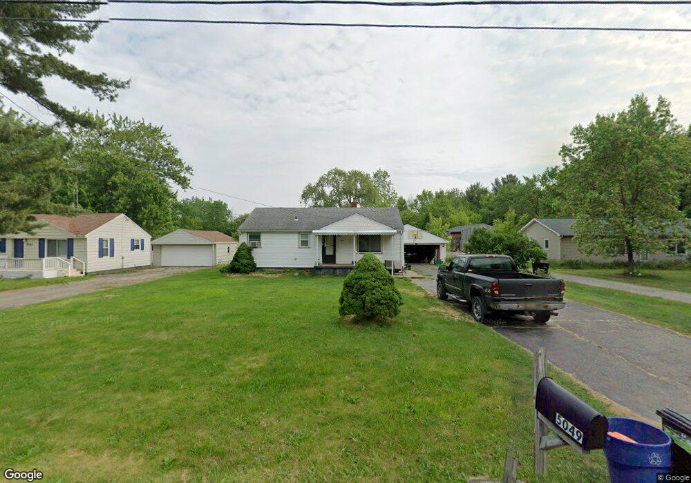 5049 Roberts Dr, Flint, MI 48506 - photo 1