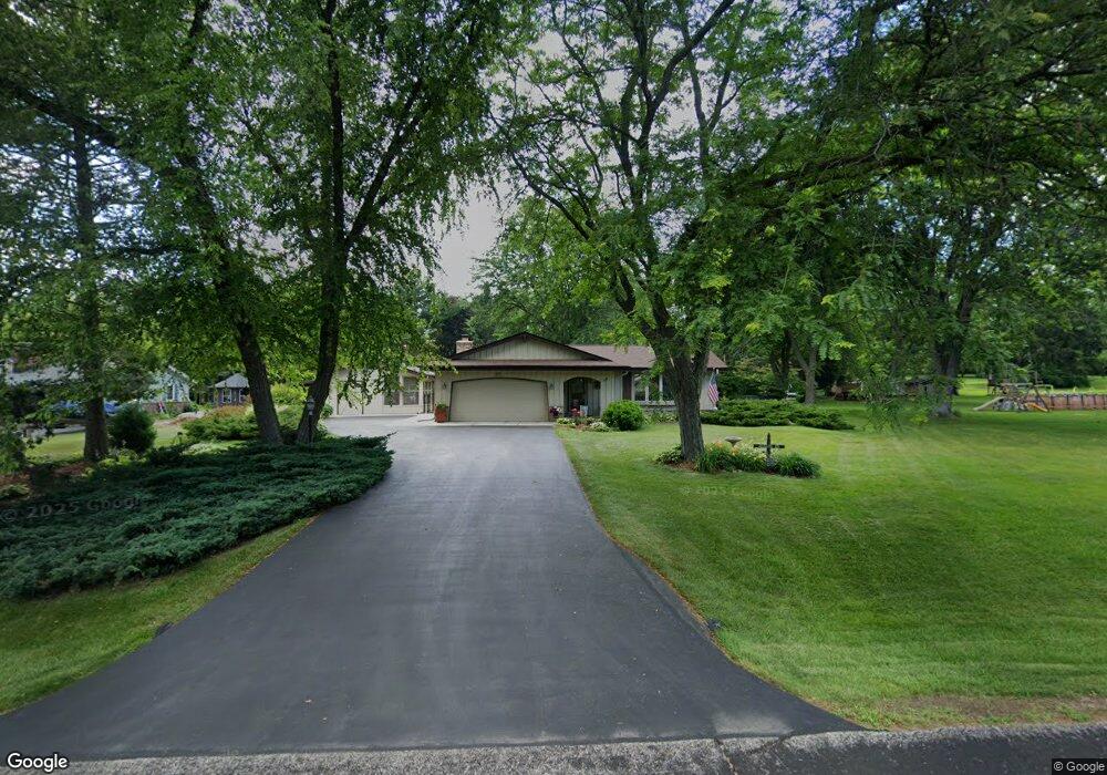 W255N5679 Wrendale Ct, Sussex, WI 53089 - photo 1