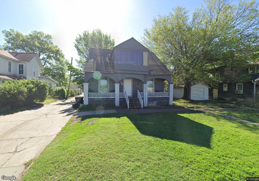 526 SW Lincoln St, Topeka, KS 66606 - photo 1