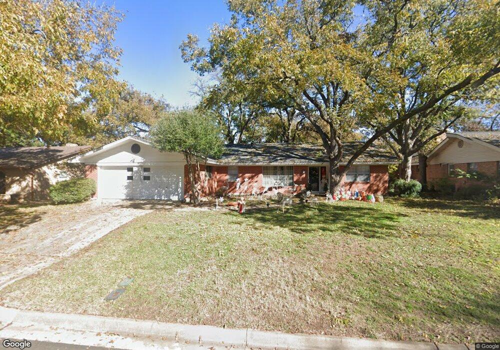 312 Cooper Dr, Hurst, TX 76053 - photo 1
