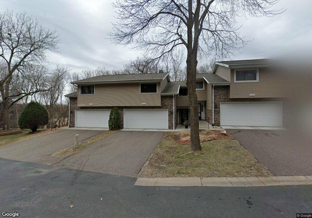 18321 Creeks Bend Dr, Minnetonka, MN 55345 - photo 1