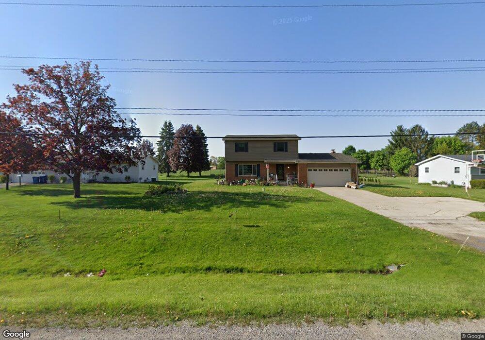 1419 W Maple Ave, Flint, MI 48507 - photo 1