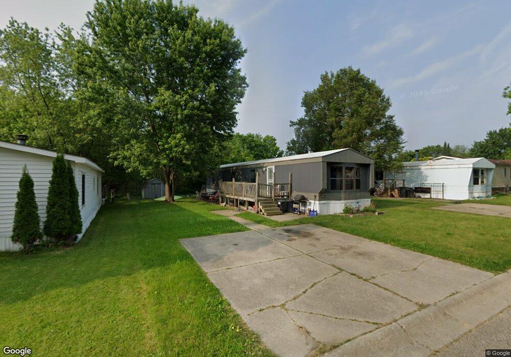 5040 S Naomikong Dr, Flint, MI 48506 - photo 1