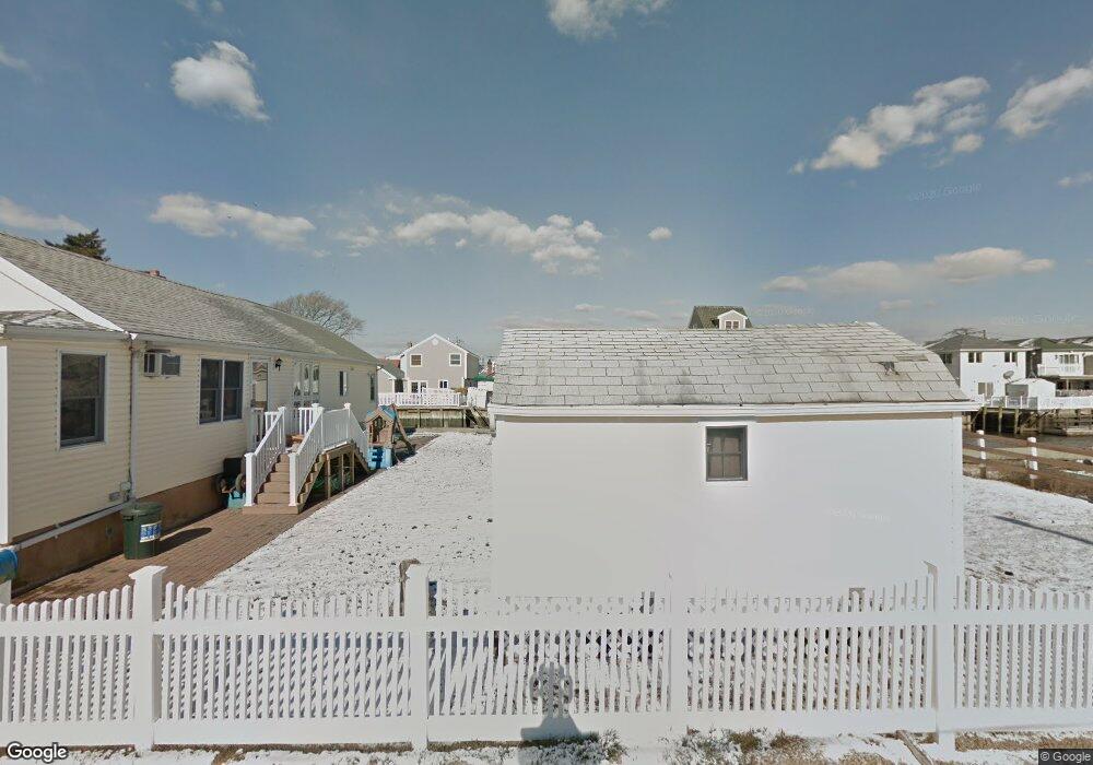 47 W 16th Rd, Broad Channel, NY 11693 - photo 1