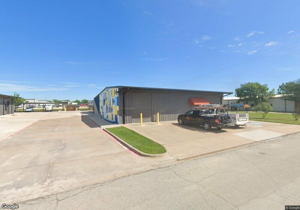 205 Kimberly Dr, Cleburne, TX 76031 - photo 1