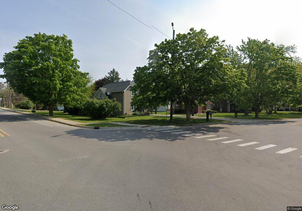 176 W Maple St, Vassar, MI 48768 - photo 1