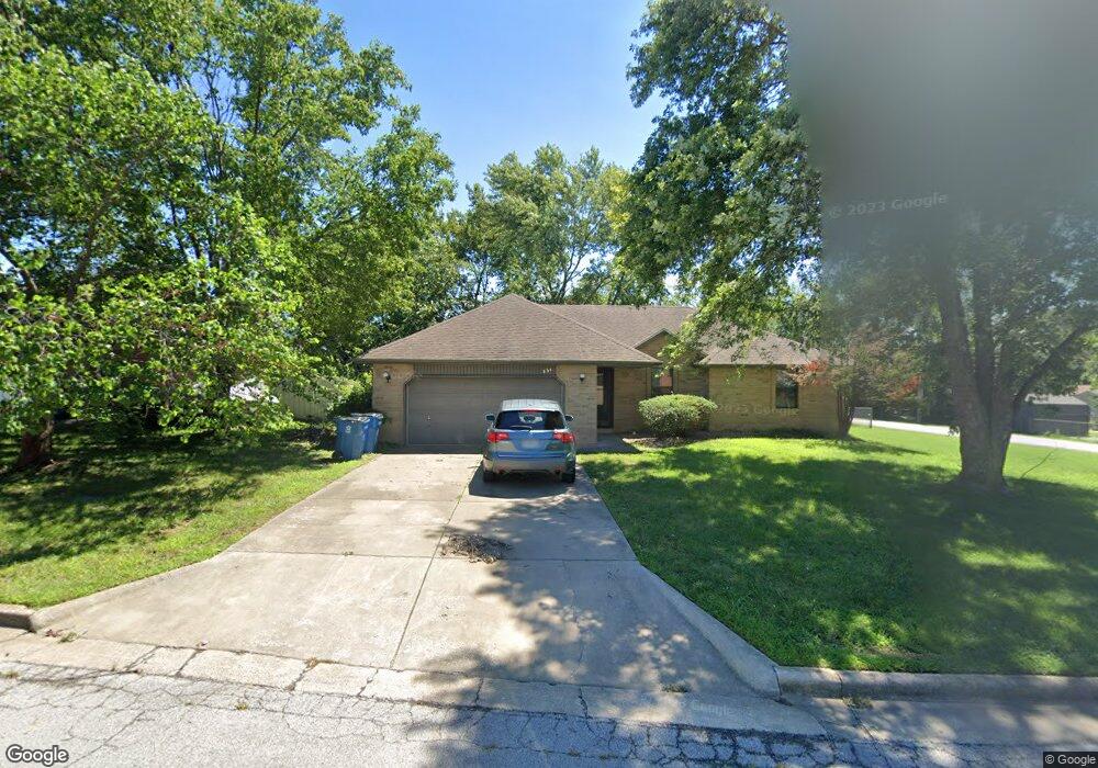 334 N Becky Cir, Nixa, MO 65714 - photo 1