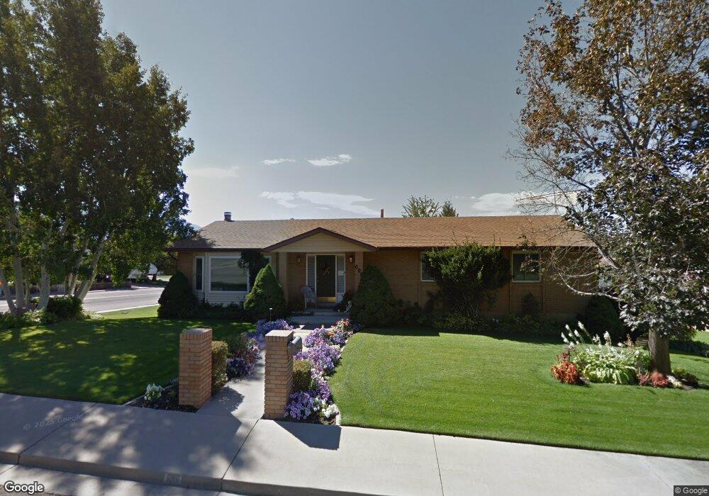 698 Mohawk Ave, Pleasant Grove, UT 84062 - photo 1