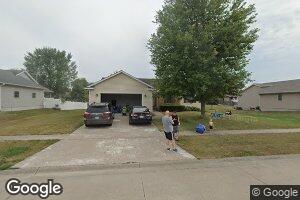 107 8th St, Durant, IA 52747