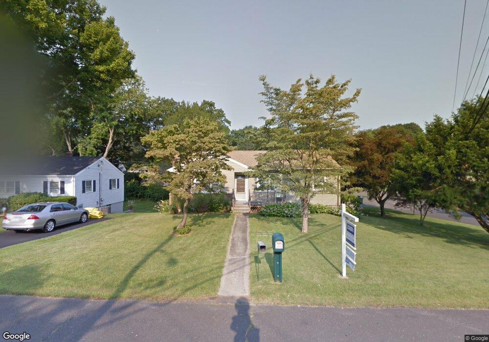 127 Quinsey Dr, Bridgeport, CT 06606 - photo 1